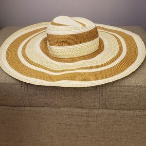 Nine West sun beach hat